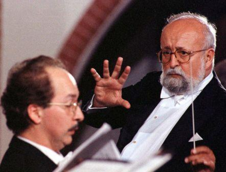 Dyryguje Krzysztof Penderecki. Fot. PAP/CAF/A. Hawałej