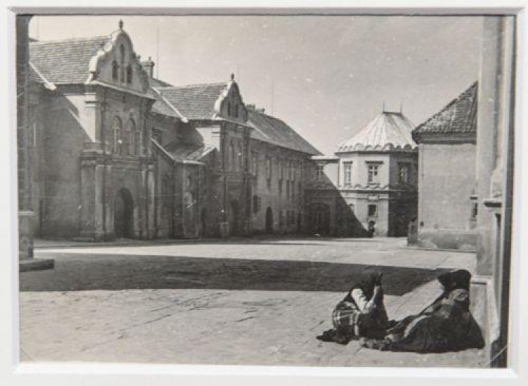 "Polska w podróży - wystawa Zofii Chomętowskiej w Fundacji Archeologii Fotografii w Warszawie. Fot. PAP/J. Kamiński