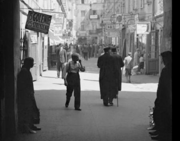 Warszawa, ul. Nalewki 15. 1934 r. Fot. Willem van de Poll/Kolekcja Narodowego Archiwum Królestwa Niderlandów