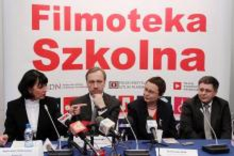 Konferencja prasowa inaugurującej projekt "Filmoteka Szkolna". Fot. PAP/P. Supernak