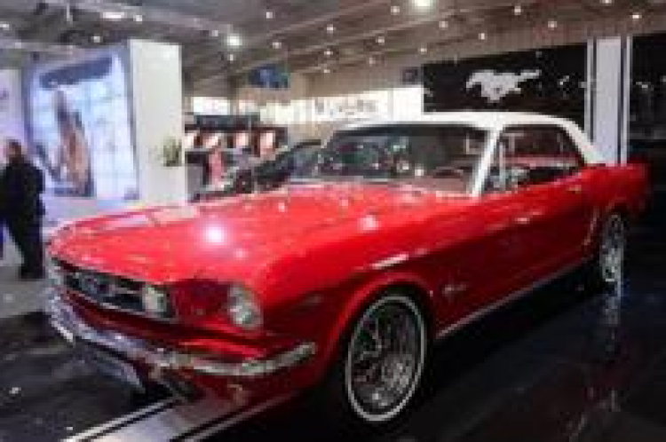 Ford Mustang z lat 60. Fot. PAP/J.Kaczmarczyk Ford Mustang z lat 60. Fot. PAP/J.Kaczmarczyk