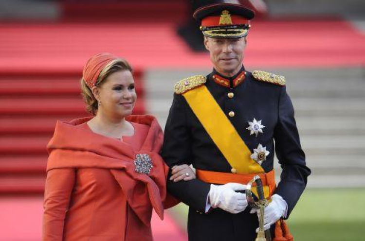 Wielki książę Luksemburga Henryk z małżonką Marią Teresą. Fot. PAP/EPA
