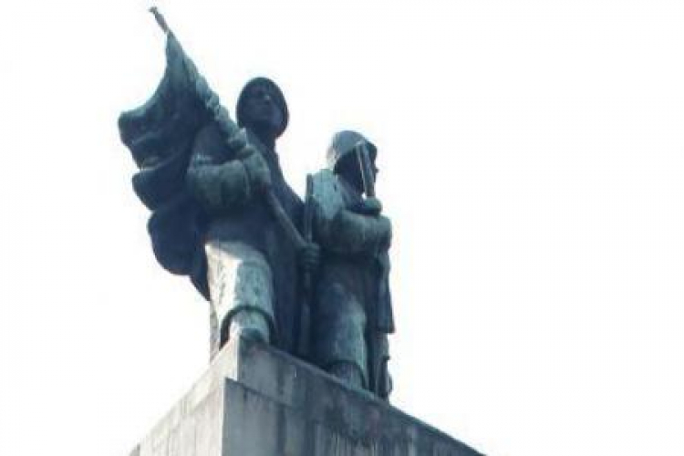 Pomnik Wdzięczności Armii Radzieckiej na Placu Wolności w Katowicach. Fot. PAP/A. Grygiel