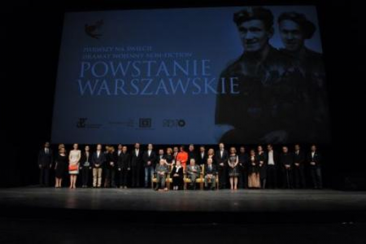 Uroczysta premiera filmu "Powstanie Warszawskie" w Teatrze Wielkim-Operze Narodowej w Warszawie. Fot. PAP/G. Jakubowski
