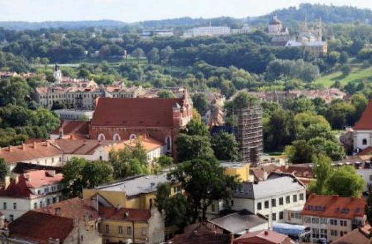 Panorama Wilna z Góry Zamkowej. Fot. PAP/J. Undro