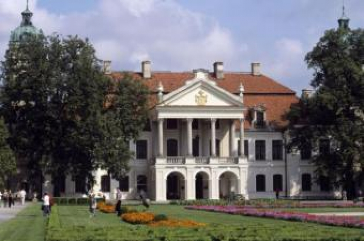 Pałac i Muzeum Zamoyskich w Kozłówce. Fot. PAP/B. Tomaszewska