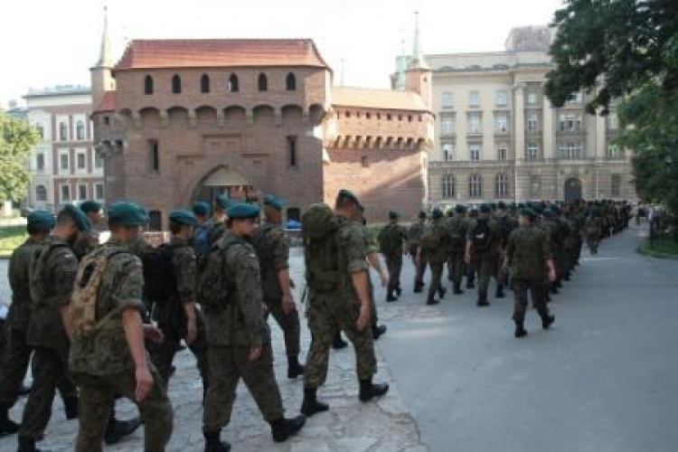 Wyjście Marszu Szlakiem I Kompanii Kadrowej w 2013 r. Fot. PAP/J. Bednarczyk