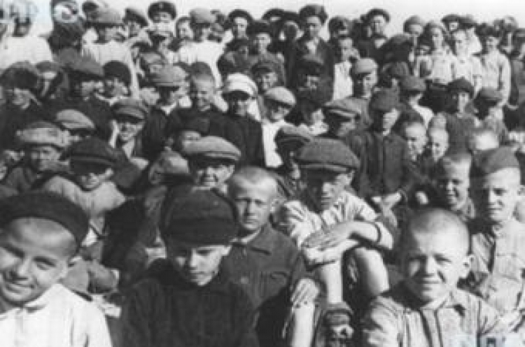 Dzieci polskie w Iranie po opuszczeniu Związku Sowieckiego. Fot. NAC 
