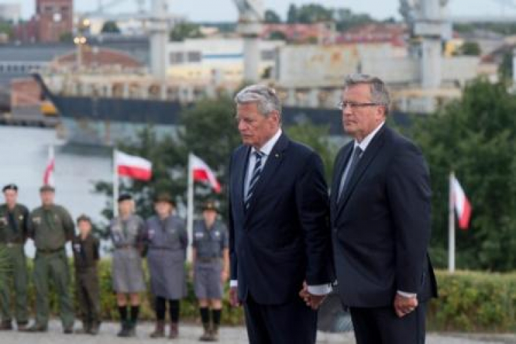 Prezydent Niemiec Joachim Gauck i prezydent RP Bronisław Komorowski na Westerplatte. Fot. PAP/EPA