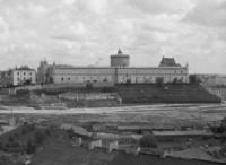 Lublin, zamek od strony zachodniej. 1947 r. Fot. PAP/CAF