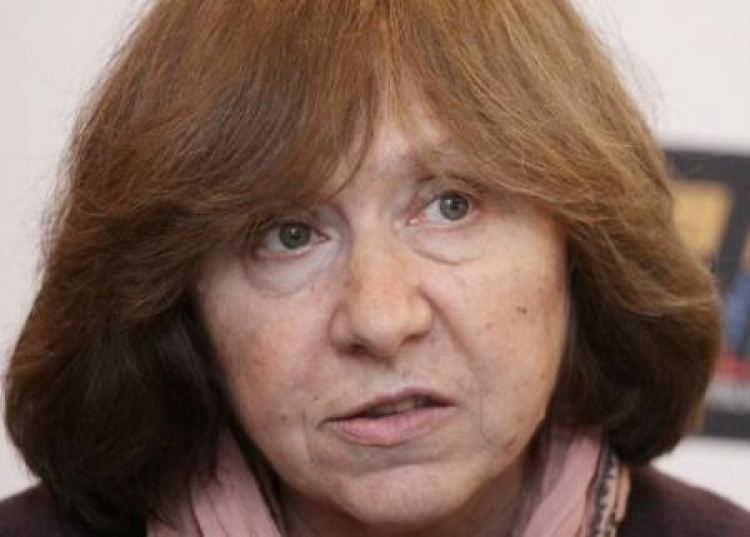 Białoruska pisarka Swietłana Aleksijewicz. Fot. PAP/P. Supernak Białoruska pisarka Swietłana Aleksijewicz. Fot. PAP/P. Supernak