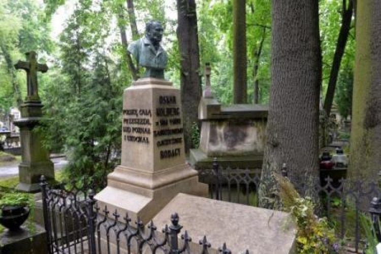 Nagrobek Oskara Kolberga na Cmentarzu Rakowickim. Fot. PAP/J. Bednarczyk