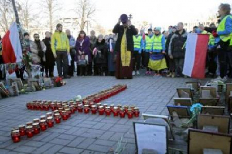 Uczestnicy sztafety „Biegiem na Majdan” w Kijowie. Fot. PAP/EPA