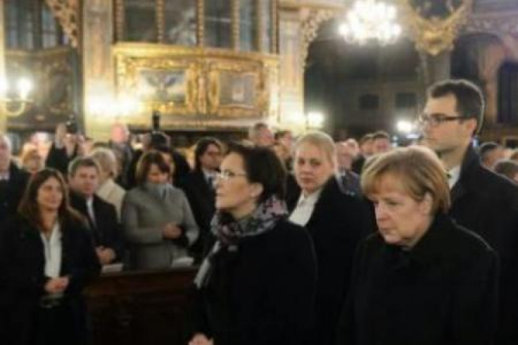 Premier Ewa Kopacz i kanclerz Angela Merkel podczas nabożeństwa w 25. rocznicę Mszy Pojednania. Fot. PAP/J. Kaczmarczyk