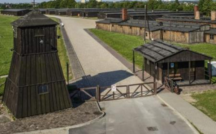 Teren dawnego obozu koncentracyjnego na Majdanku, obecnie Państwowe Muzeum na Majdanku w Lublinie. Fot. PAP/W. Pacewicz