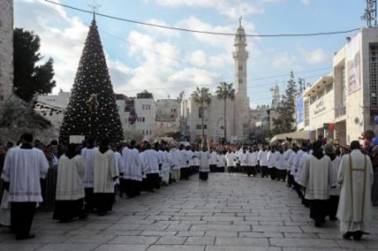 Procesja do Bazyliki Narodzenia Pańskiego w Betlejem. 2014.12.24. Fot. PAP/EPA