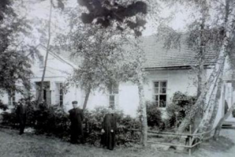 Plebania w Wielopolu Skrzyńskim, gdzie urodził się T. Kantor. Fot. PAP/J. Paszkowski 
