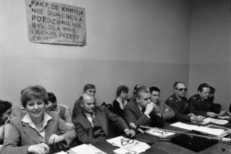 Rozmowy strajkujacych z prof. J. Górskim. Fot. PAP/A. Zbraniecki Rozmowy strajkujacych z prof. J. Górskim. Fot. PAP/A. Zbraniecki
