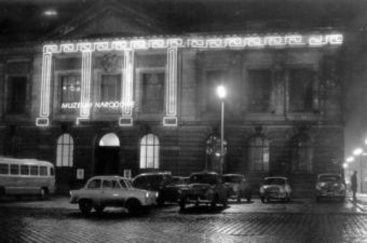 Gmach poznańskiego Muzeum Narodowego w latach 60. Źródło: Muzeum Narodowe w Poznaniu