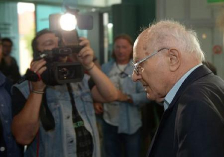 Były wicepremier PRL Stanisław Kociołek w Sądzie Apelacyjnym w Warszawie. Warszawa, 30.06.2014. Fot. PAP/R. Pietruszka