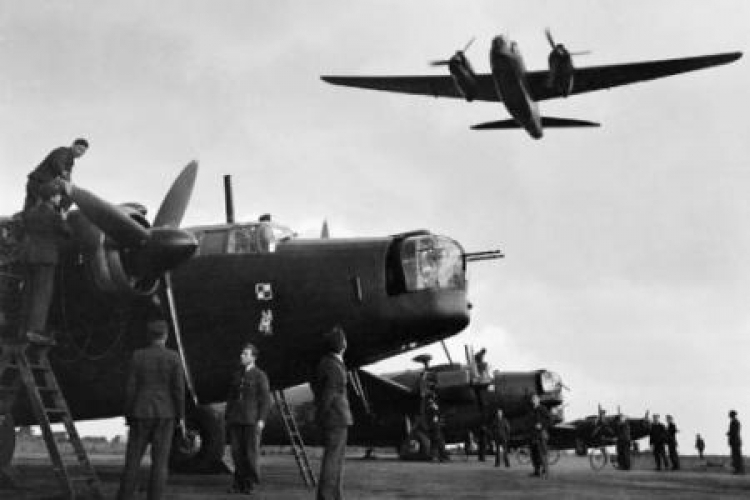 Samoloty Vickers Wellington 300. Dywizjonu Bombowego. Fot. Wikimedia Commons ze zbiorów Imperial War Museums