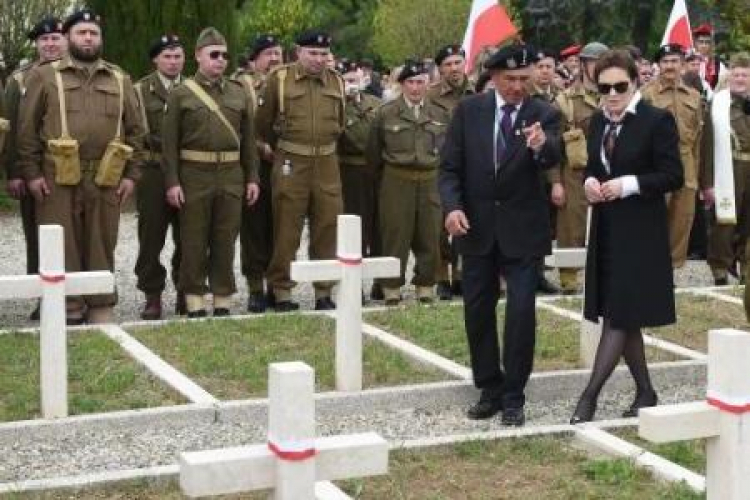 Premier Ewa Kopacz podczas obchodów 70. rocznicy wyzwolenia Bolonii. Fot. PAP/R. Pietruszka