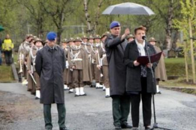 Min. Małgorzata Omilanowska na uroczystościach w Narwiku. Fot. mjr Robert Siemaszko