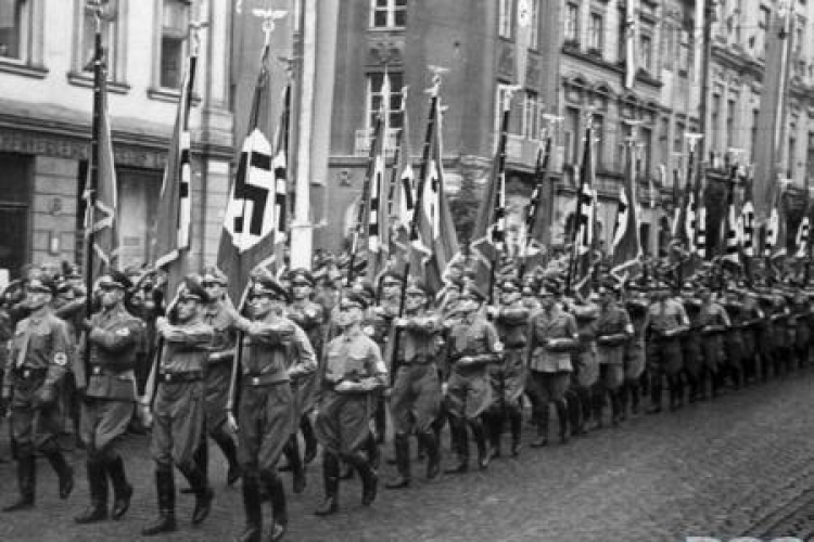 Obchody III rocznicy działalności NSDAP w Generalnej Guberni. Kraków. 08.1943. Fot. NAC