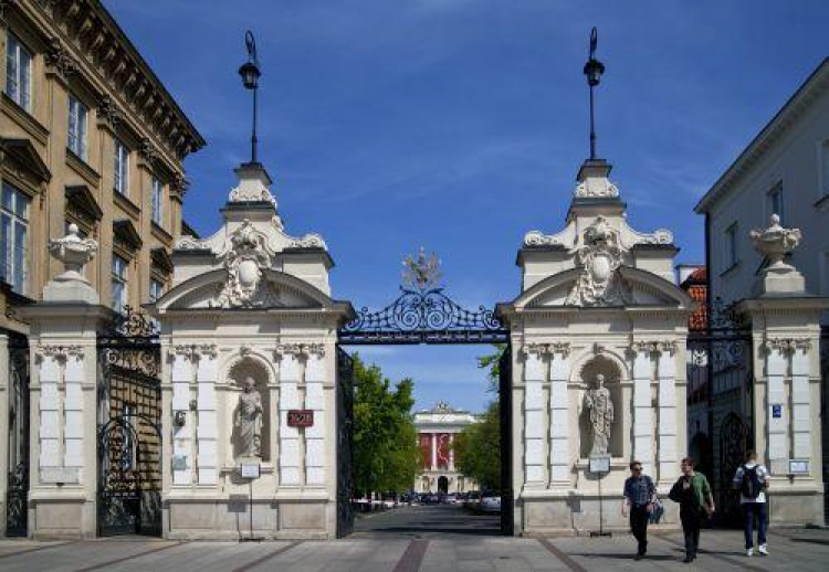 Uniwersytet Warszawski, brama wjazdowa, Krakowskie Przedmieście. Fot. PAP/J. Ochoński