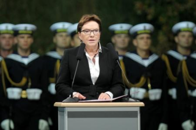 Premier E. Kopacz przemawia na Westerplatte. Fot. PAP/P. Wittman