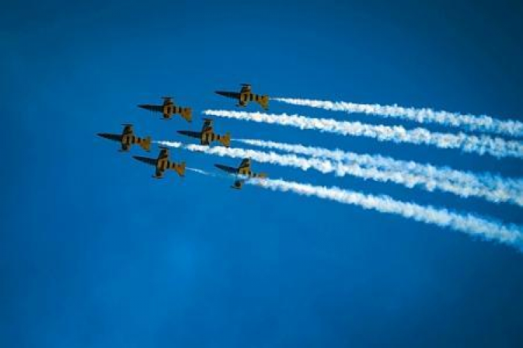 Pokazy lotnicze Aerofestival 2015, grupa Baltic Bees Fot. PAP/Marek Zakrzewski