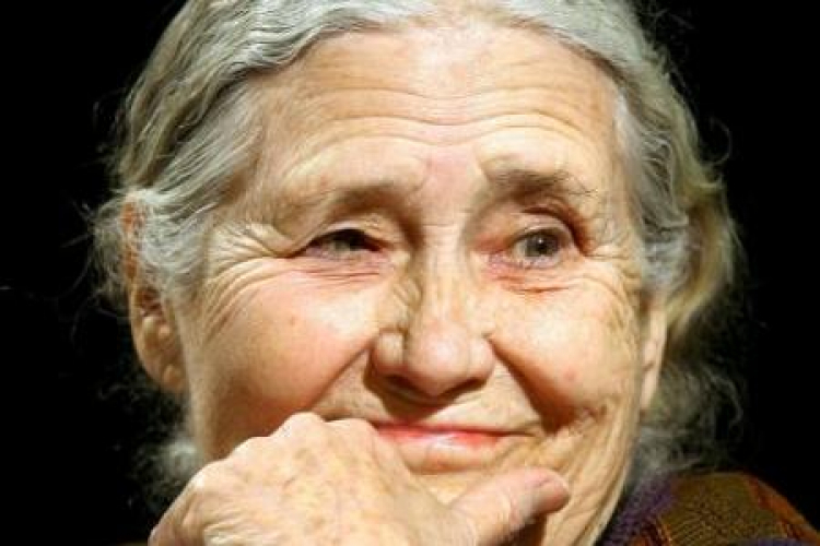 Doris Lessing. Fot. PAP/EPA