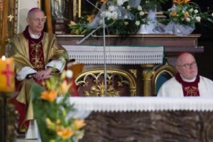 Abp S.Gądecki (L) i kard. R.Marx podczas mszy św. w Gliwicach z okazji 75. rocznicy wybuchu II wojny. Fot. PAP/A.Grygiel