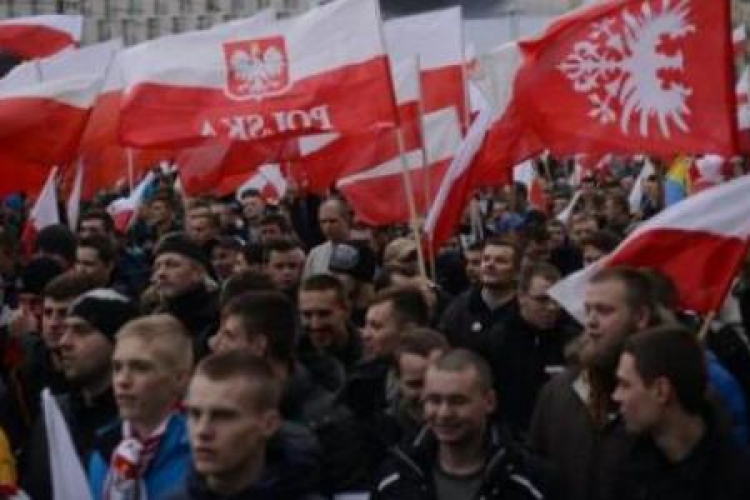 Uczestnicy Marszu Niepodległości 2015 w Warszawie. Fot. PAP/J. Kamiński