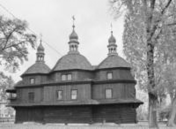 Chłopiatyn, drewniana cerkiew wzniesiona w latach 1863-1864. Fot. PAP/W. Maluga