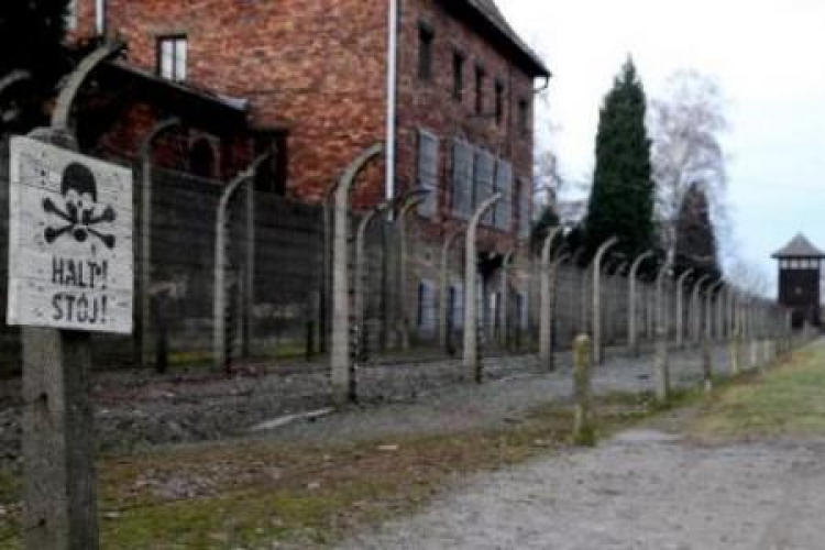 Teren b. niemieckiego nazistowskiego obozu KL Auschwitz-Birkenau. Fot. PAP/A. Grygiel