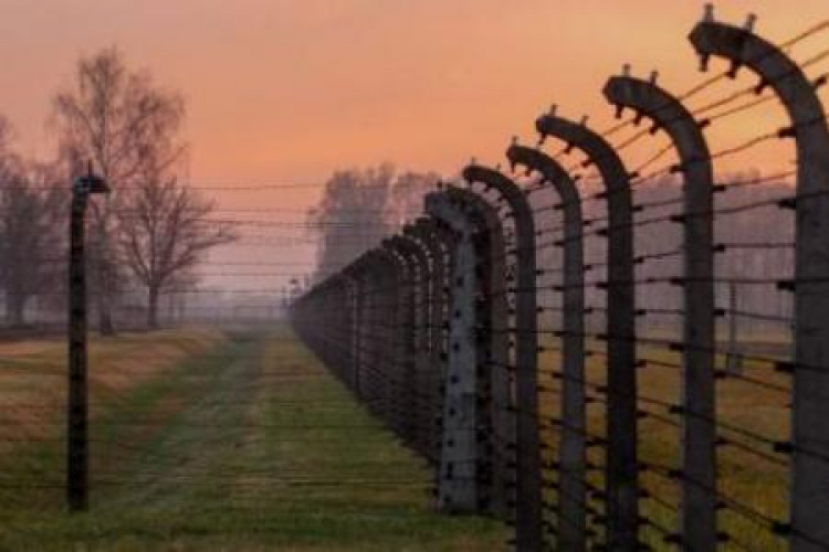 Teren b. niemieckiego nazistowskiego obozu KL Auschwitz-Birkenau. Fot. PAP/A. Grygiel