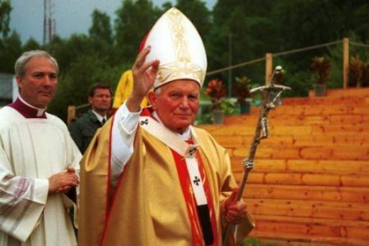 Papież Jan Paweł II w Masłowie podczas IV pielgrzymki do Polski. 03.06.1991. Fot. PAP/W. Kryński 