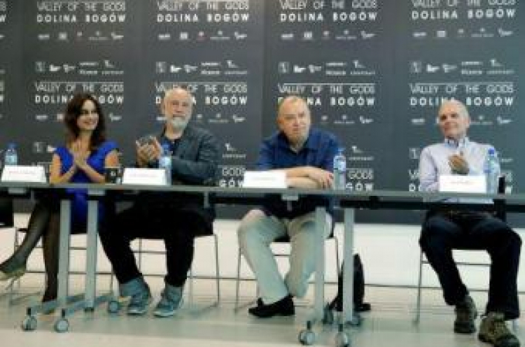 Berenice Marlohe, John Malkovich, Lech Majewski, Keir Dullea na konferencji nt. filmu “Dolina Bogów”.Fot. PAP/A. Grygiel
