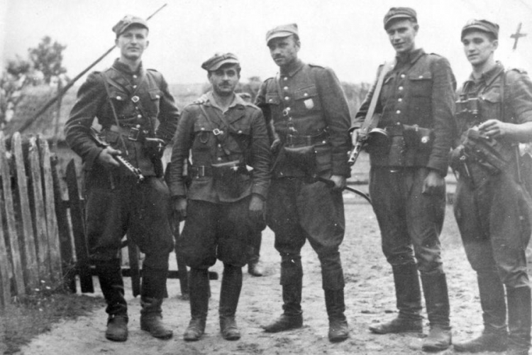 Żołnierze V Wileńskiej Brygady AK mjr. Zygmunta Szendzielarza „Łupaszki”. Źródło: IPN