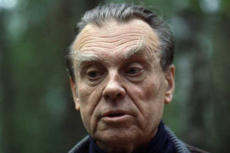 Czesław Miłosz. Klimczyce 14.06.1981. Fot. PAP/M. Billewicz