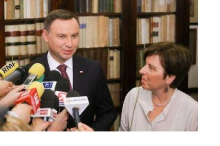 Prezydent RP Andrzej Duda i córka pisarza Marta Herling. Neapol, 04.06.2016. Fot. PAP/P. Supernak 