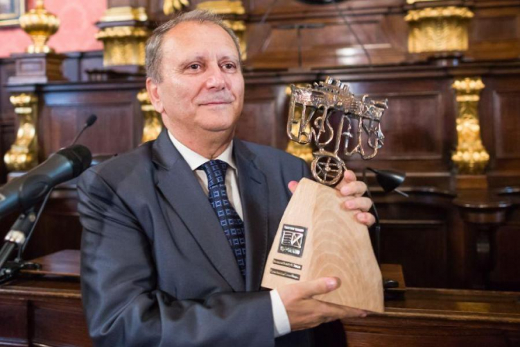Constantin Geambasu odebrał nagrodę Instytutu Książki "Transatlantyk". Fot. PAP/S. Rozpędzik