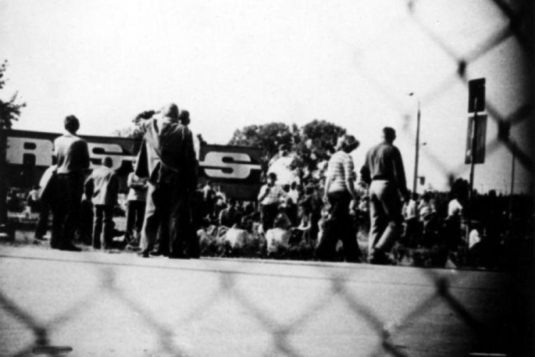 Czerwiec 1976 - strajk w ZM “Ursus”. Źródło: IPN