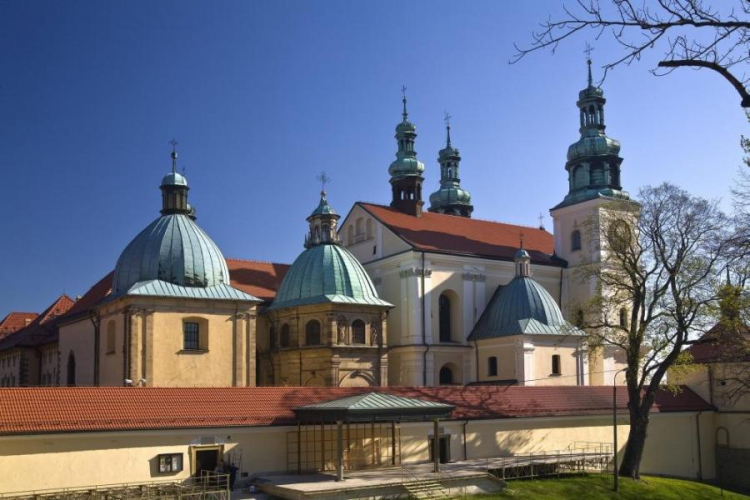 Klasztor oo Bernardynów w Kalwarii Zebrzydowskiej. Fot. PAP/J. Ochoński