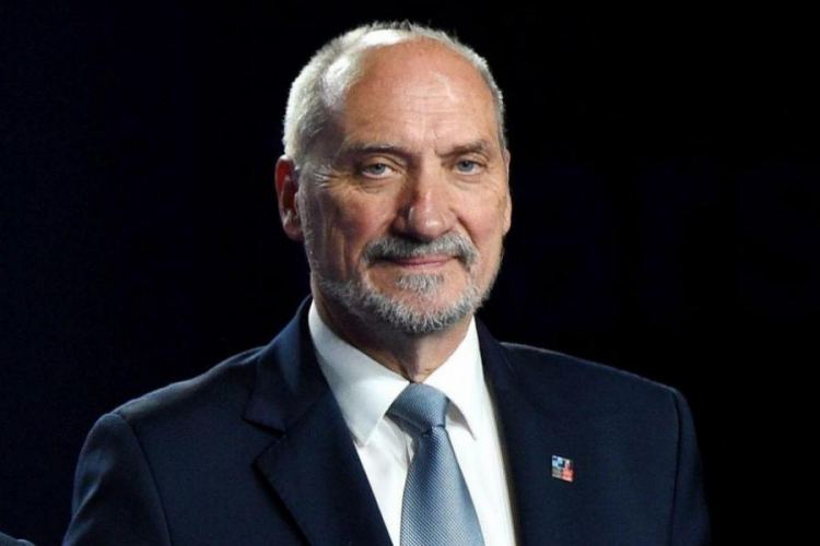 Minister obrony narodowej Antoni Macierewicz. Fot. PAP/R. Pietruszka