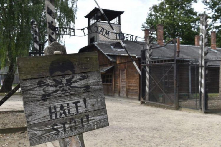 Teren byłego niemieckiego obozu koncentracyjnego Auschwitz. Fot. PAP/J. Bednarczyk