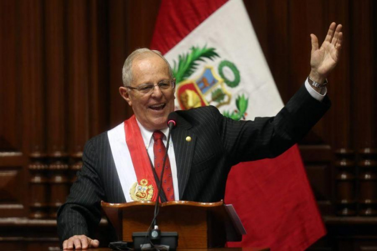 Prezydent Peru Pedro Pablo Kuczyński przemawia podczas inauguracji swojej prezydentury. Fot. PAP/EPA 