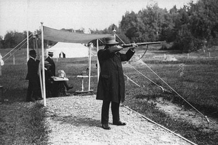Oscar Swahn. IO 1912 w Sztokholmie. Źródło: Wikimedia Commons Oscar Swahn. IO 1912 w Sztokholmie. Źródło: Wikimedia Commons