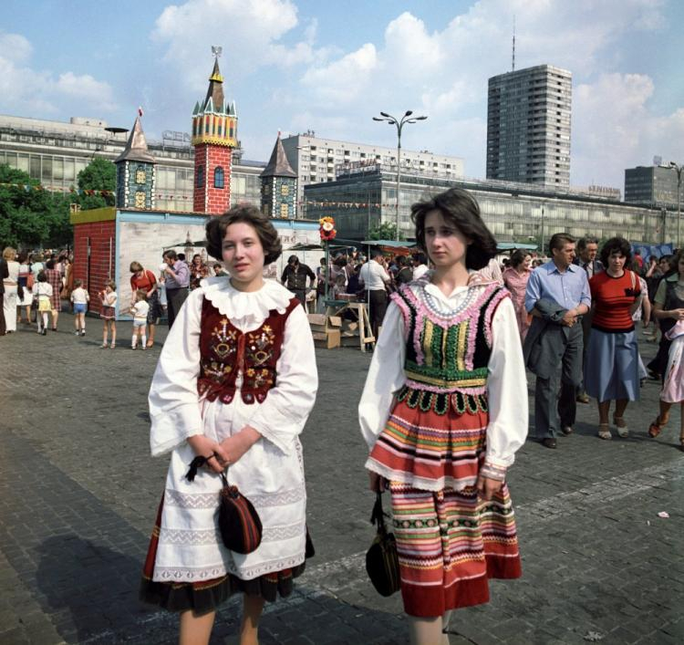 Cepeliada na placu Defilad w Warszawie. 05.1978. Fot. PAP/J. Woropiński